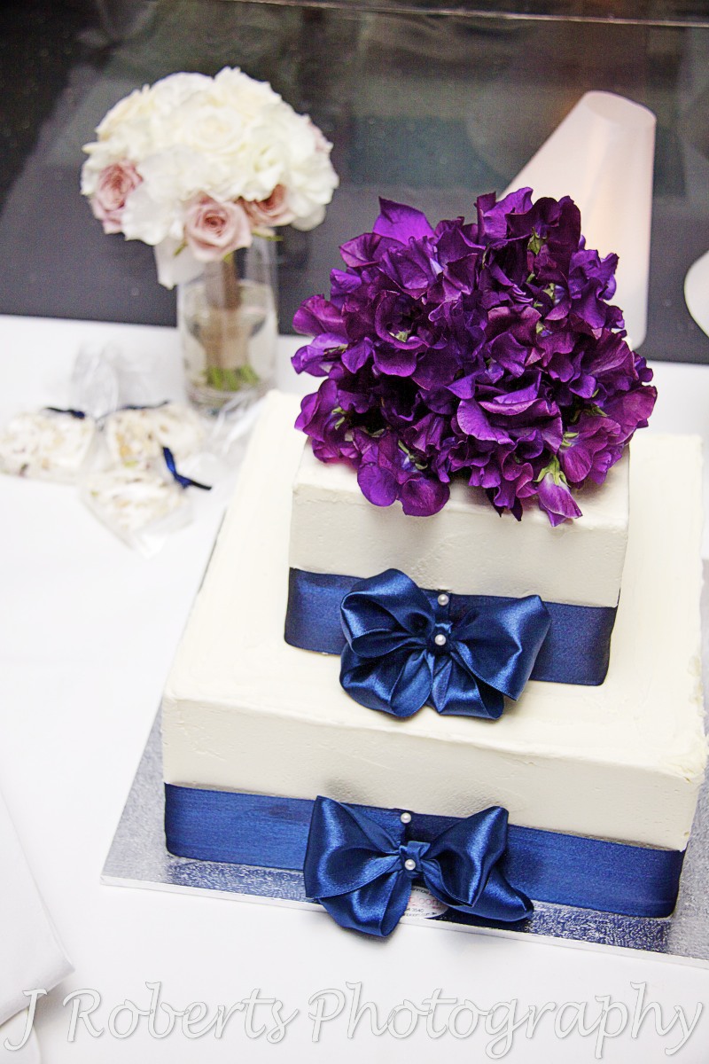 wedding cake at aqua dining - wedding photography sydney
